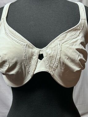 Olga Cream Lace-Trim Full Coverage Underwire Bra